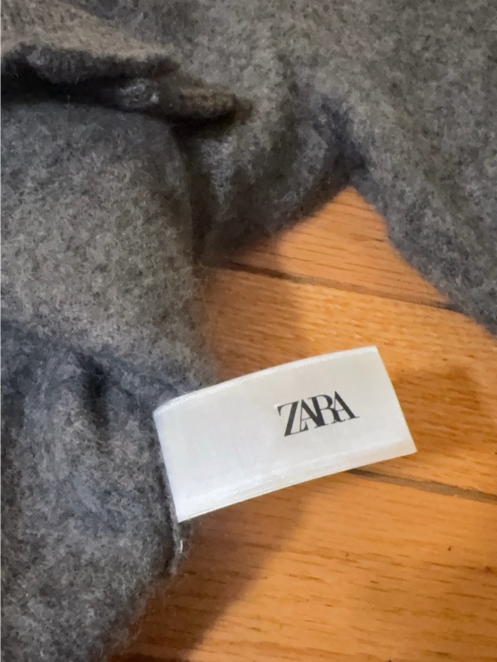 Zara 100% Wool Charcoal Gray Short Sleeve Button Cardigan – Size M - Picture 7 of 9